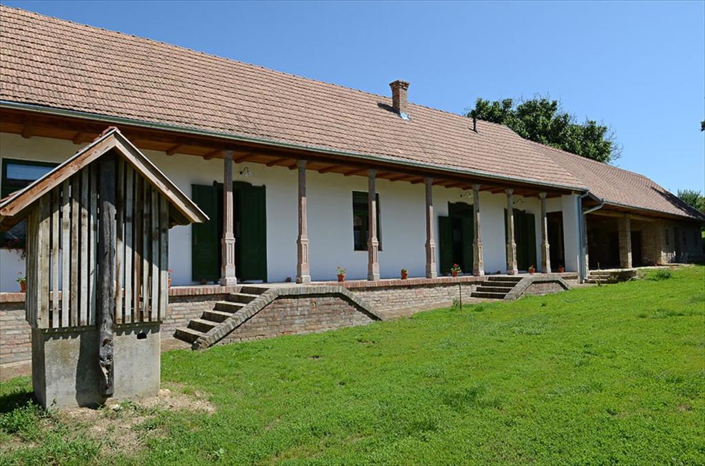 Hotel Zengőalja Vendégház à Erzsébet Extérieur photo